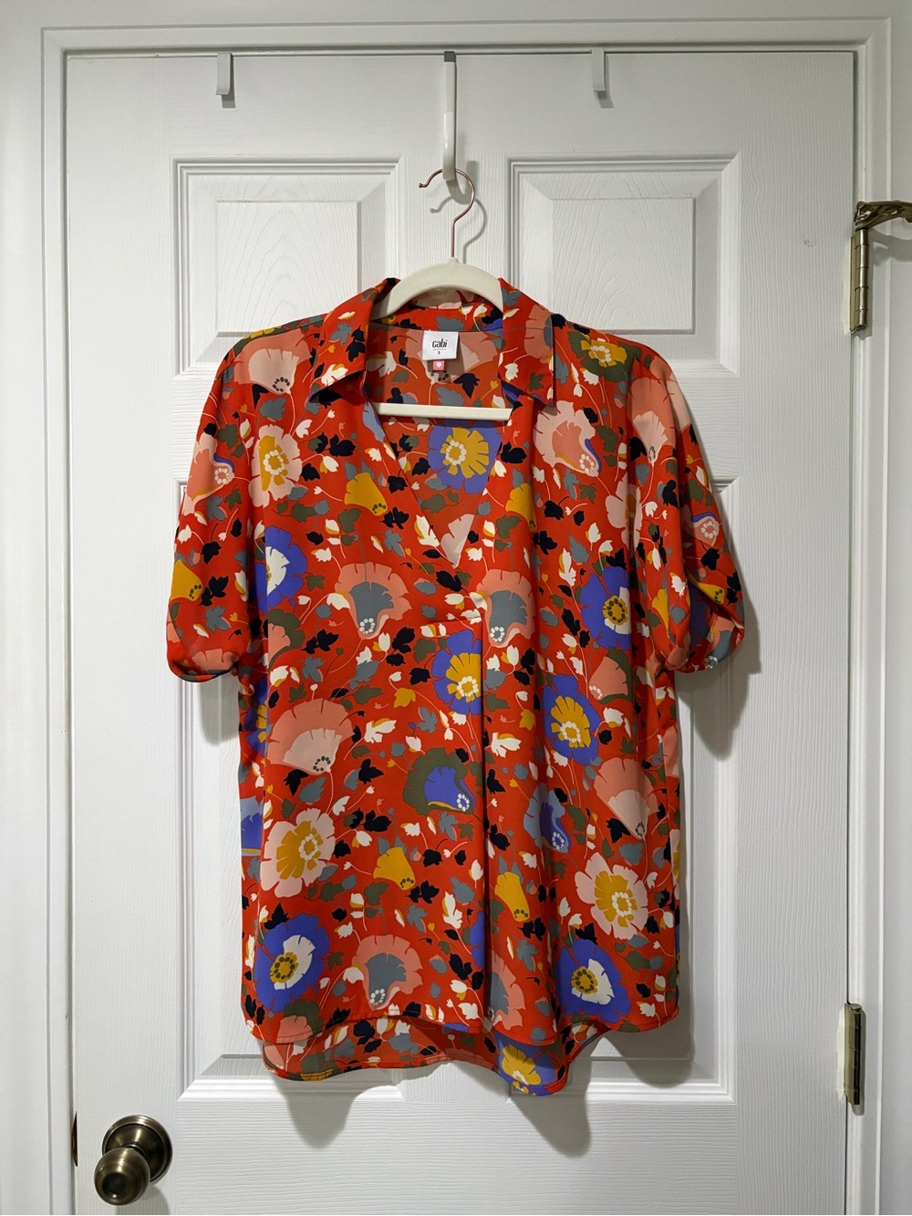 CAbi Women’s Floral Short-Sleeve Shirt- OrangeFloral